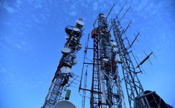 infohub-cellphone-tower